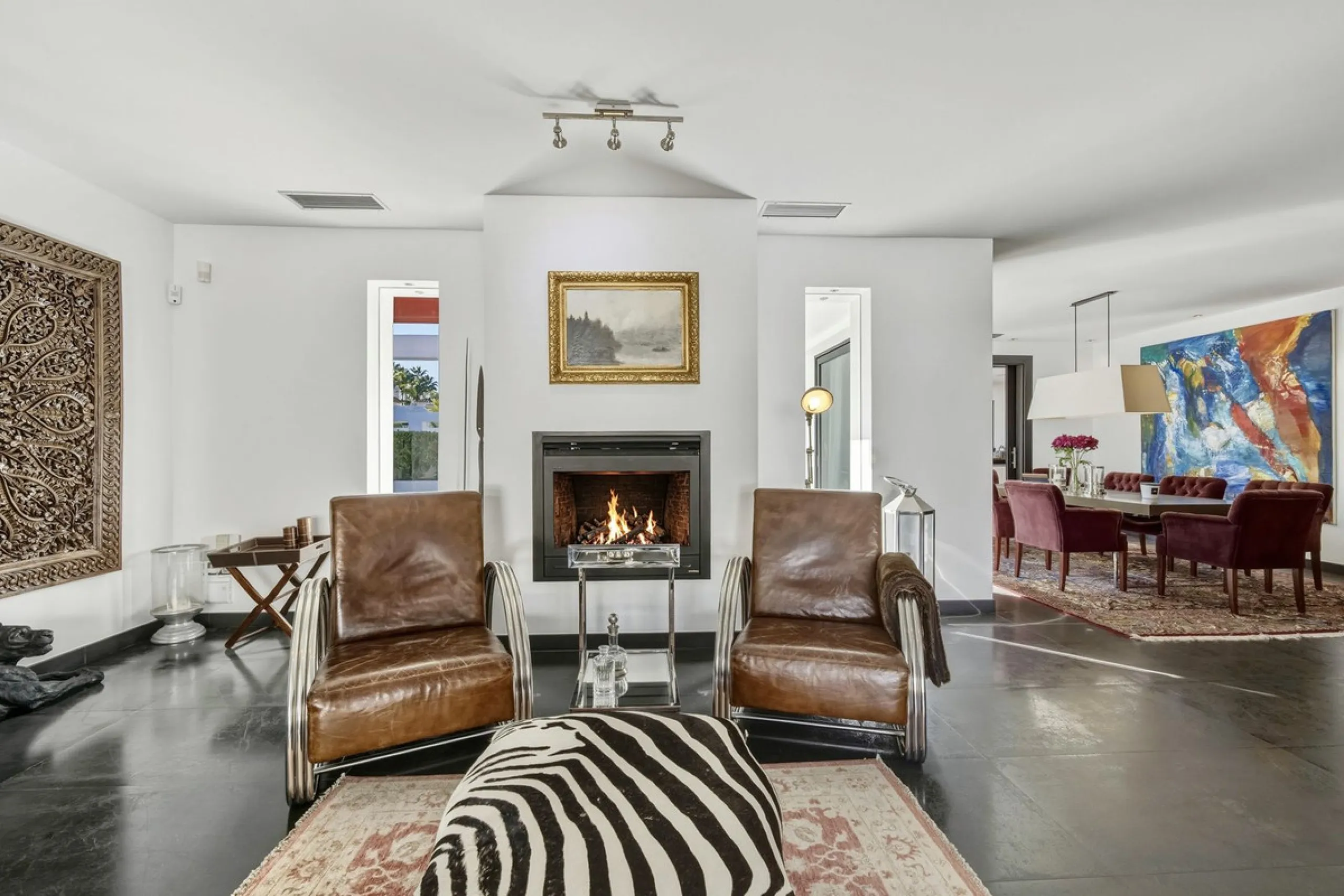 Spectacular villa just 300 metres from the beach