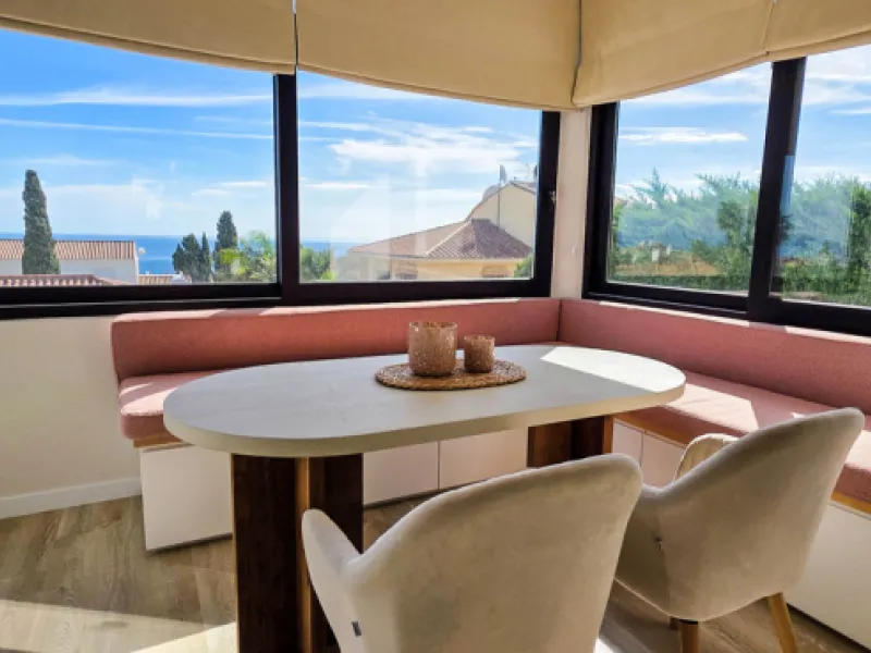 This beautifully refurbished villa in Manilva offers modern comfort, high-quality finishes, and sweeping sea views, all within walking distance of the beach. Designed with both style and practicality in mind, this property is as good as brand new and read