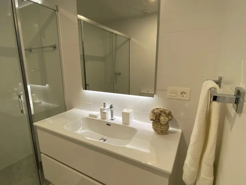 Apartment - Penthouse в продаже в Marbella, Málaga. В доме 3 спален и 2 ванных комнат. Площадь дома 108 м²