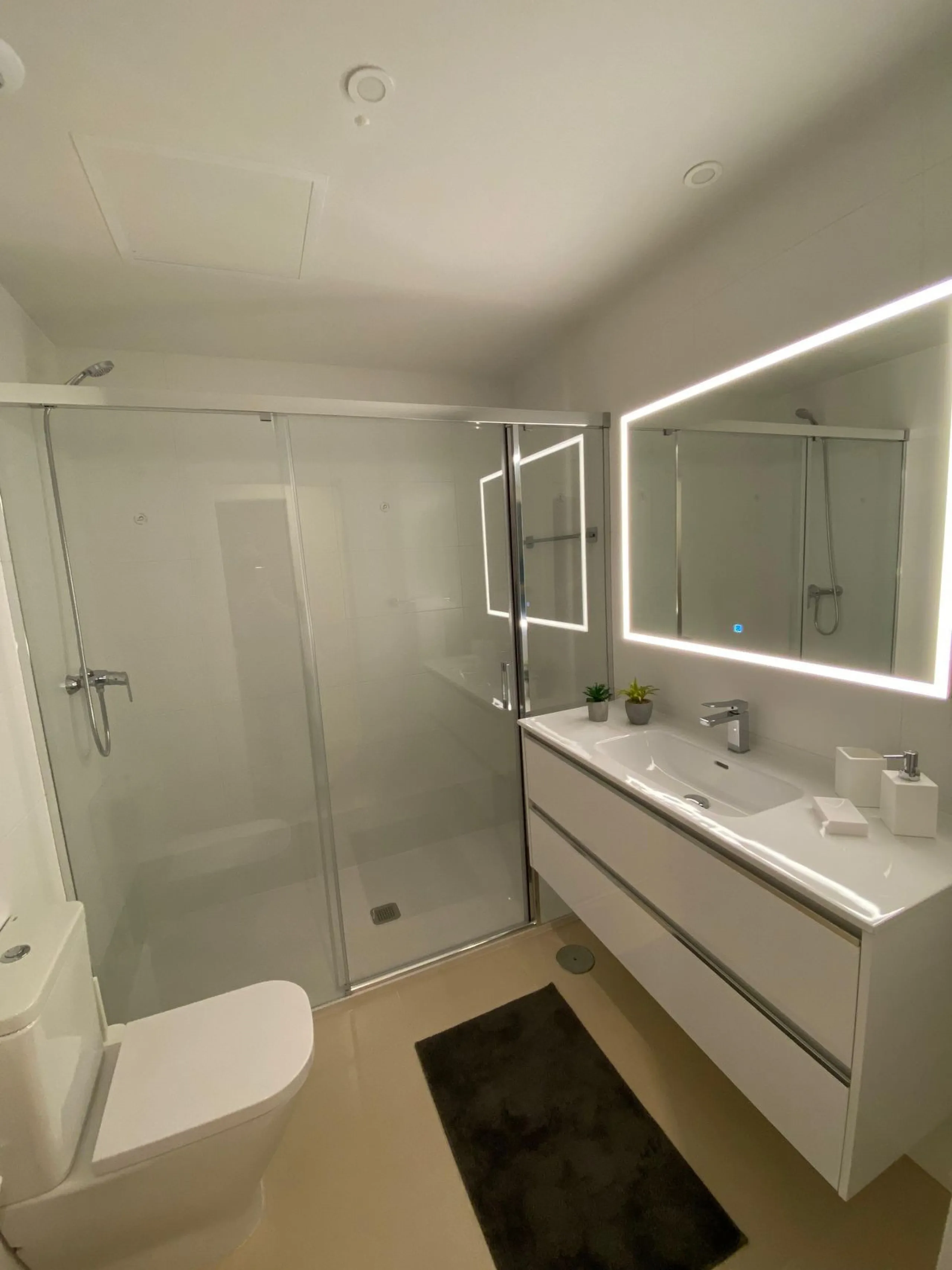 Apartment - Penthouse в продаже в Marbella, Málaga. В доме 3 спален и 2 ванных комнат. Площадь дома 108 м²