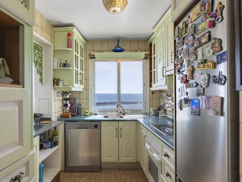 Apartment - Middle Floor Apartment в продаже в Estepona, Málaga. В доме 2 спален и 2 ванных комнат. Площадь дома 120 м²