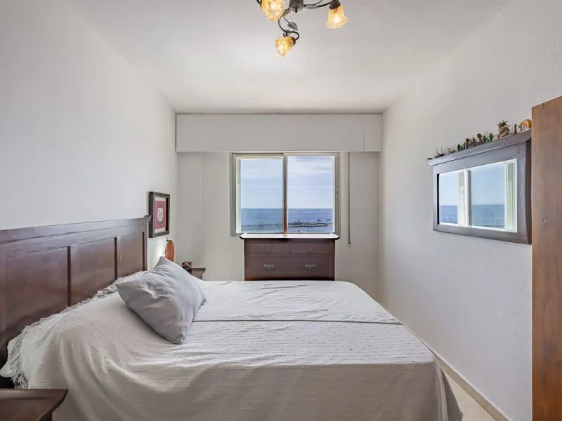 Apartment - Middle Floor Apartment в продаже в Estepona, Málaga. В доме 2 спален и 2 ванных комнат. Площадь дома 120 м²