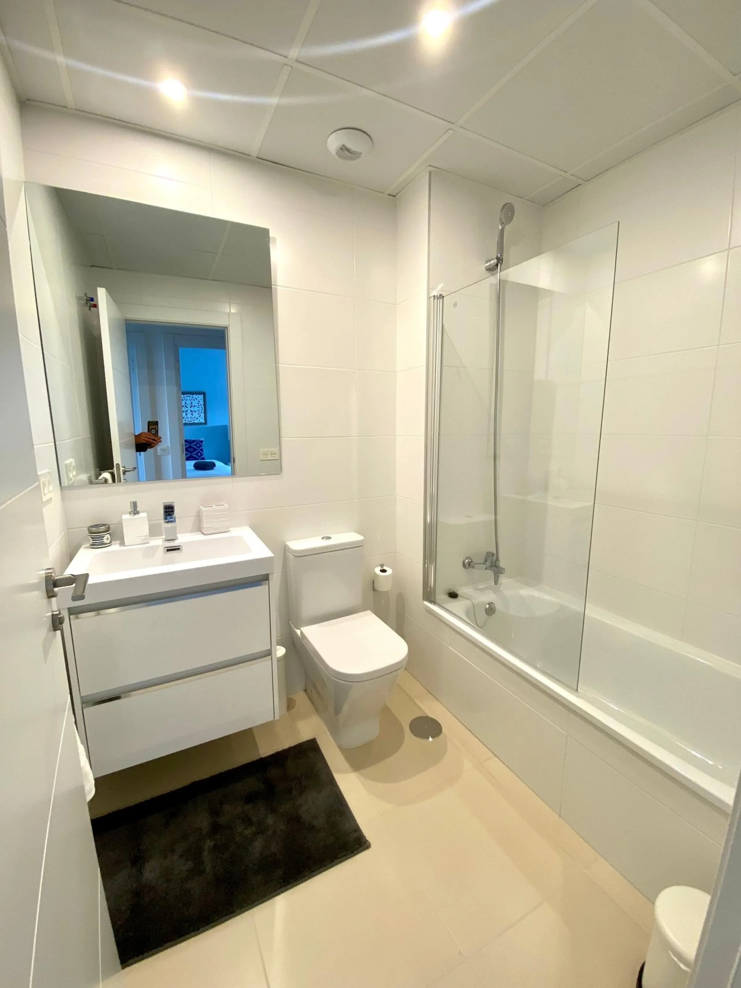 Apartment - Penthouse в продаже в Marbella, Málaga. В доме 3 спален и 2 ванных комнат. Площадь дома 108 м²