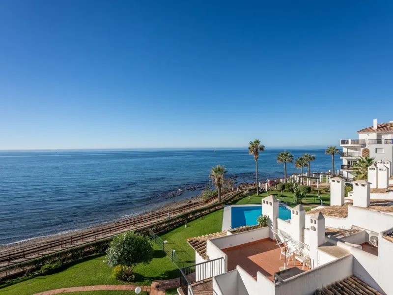 Duplex penthouse with stunning views of the Mediterranean.