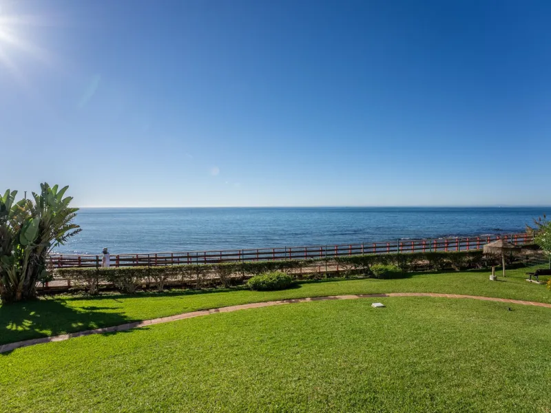 Duplex penthouse with stunning views of the Mediterranean.