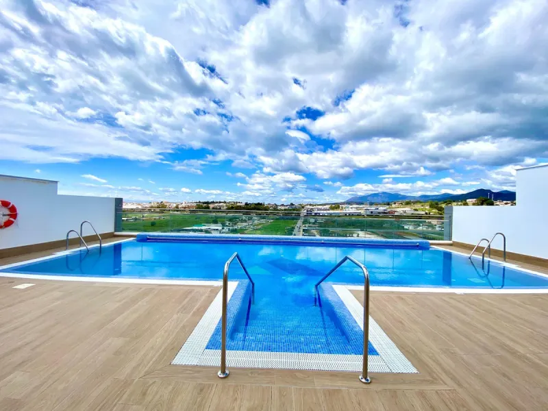 Apartment - Penthouse в продаже в Marbella, Málaga. В доме 3 спален и 2 ванных комнат. Площадь дома 108 м²