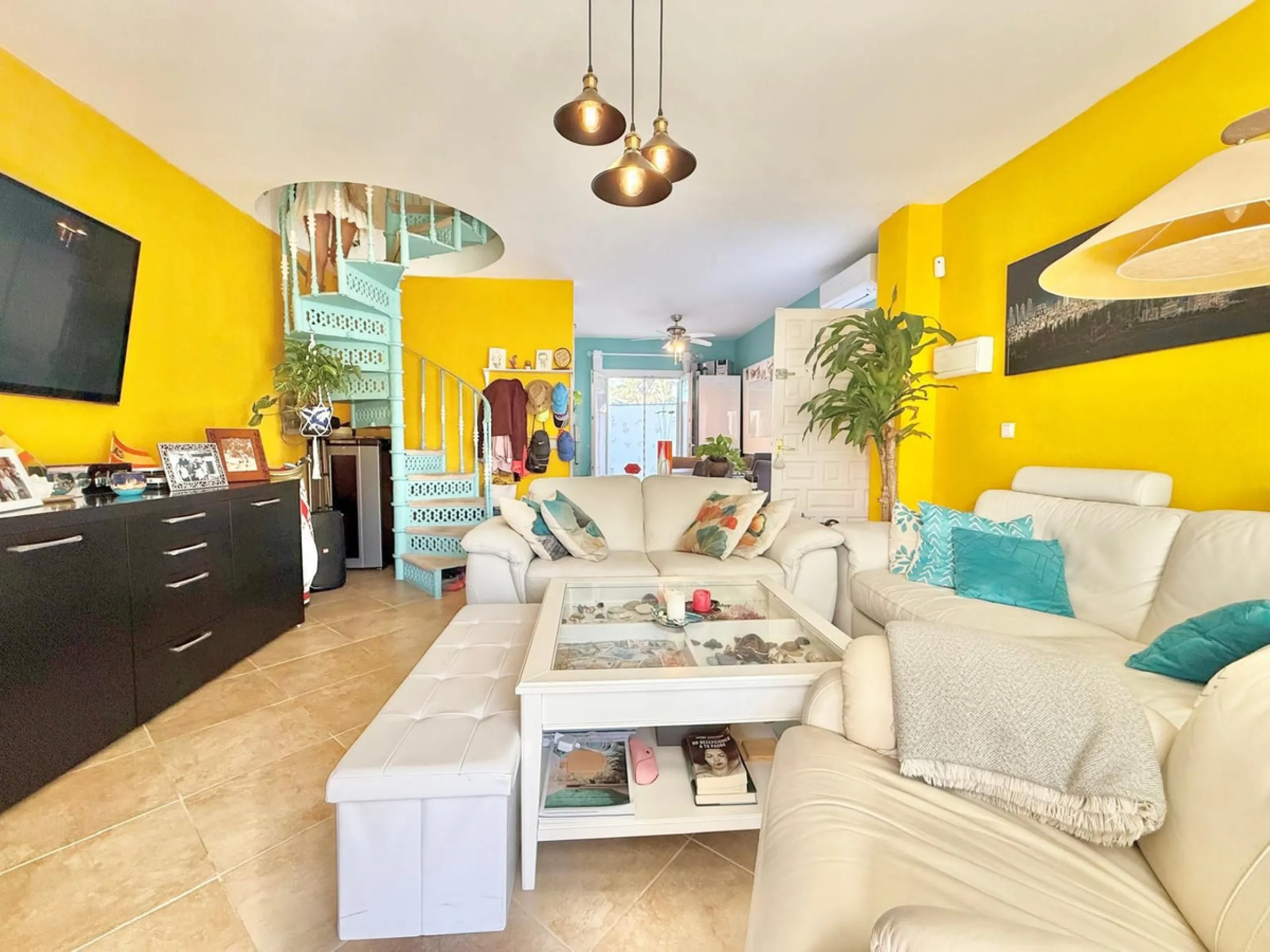 House - Semi-Detached House в продаже в Mijas, Málaga. В доме 2 спален и 2 ванных комнат. Площадь дома 99 м²
