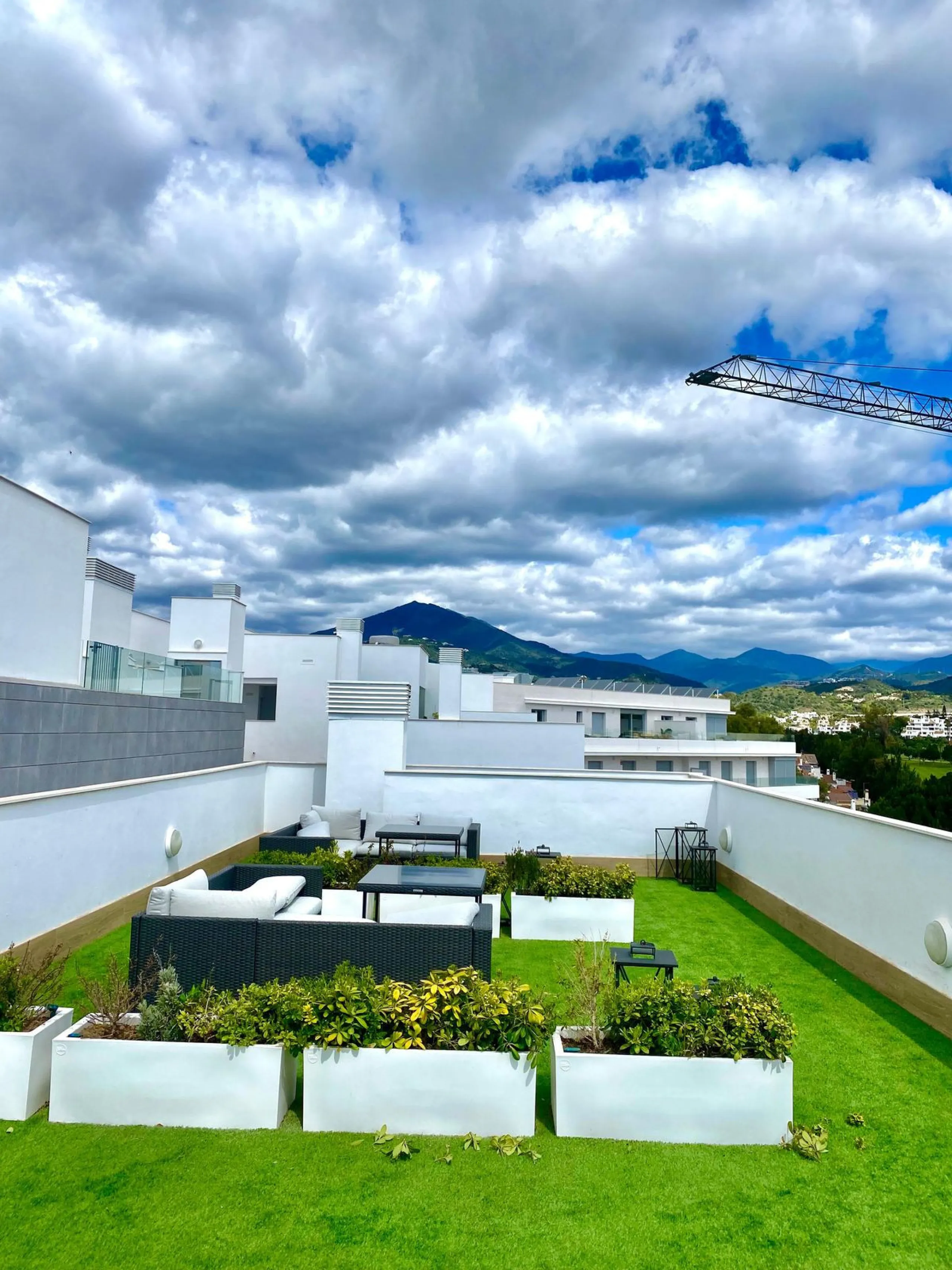 Apartment - Penthouse в продаже в Marbella, Málaga. В доме 3 спален и 2 ванных комнат. Площадь дома 108 м²