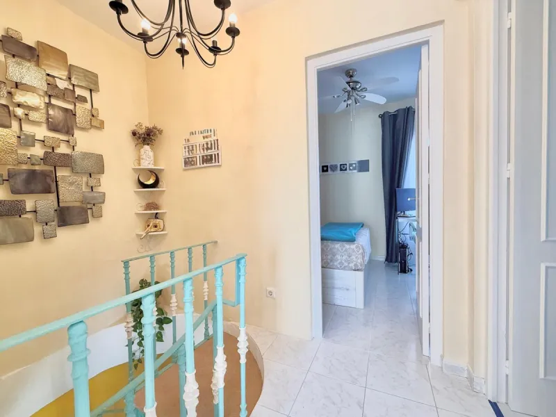 House - Semi-Detached House в продаже в Mijas, Málaga. В доме 2 спален и 2 ванных комнат. Площадь дома 99 м²