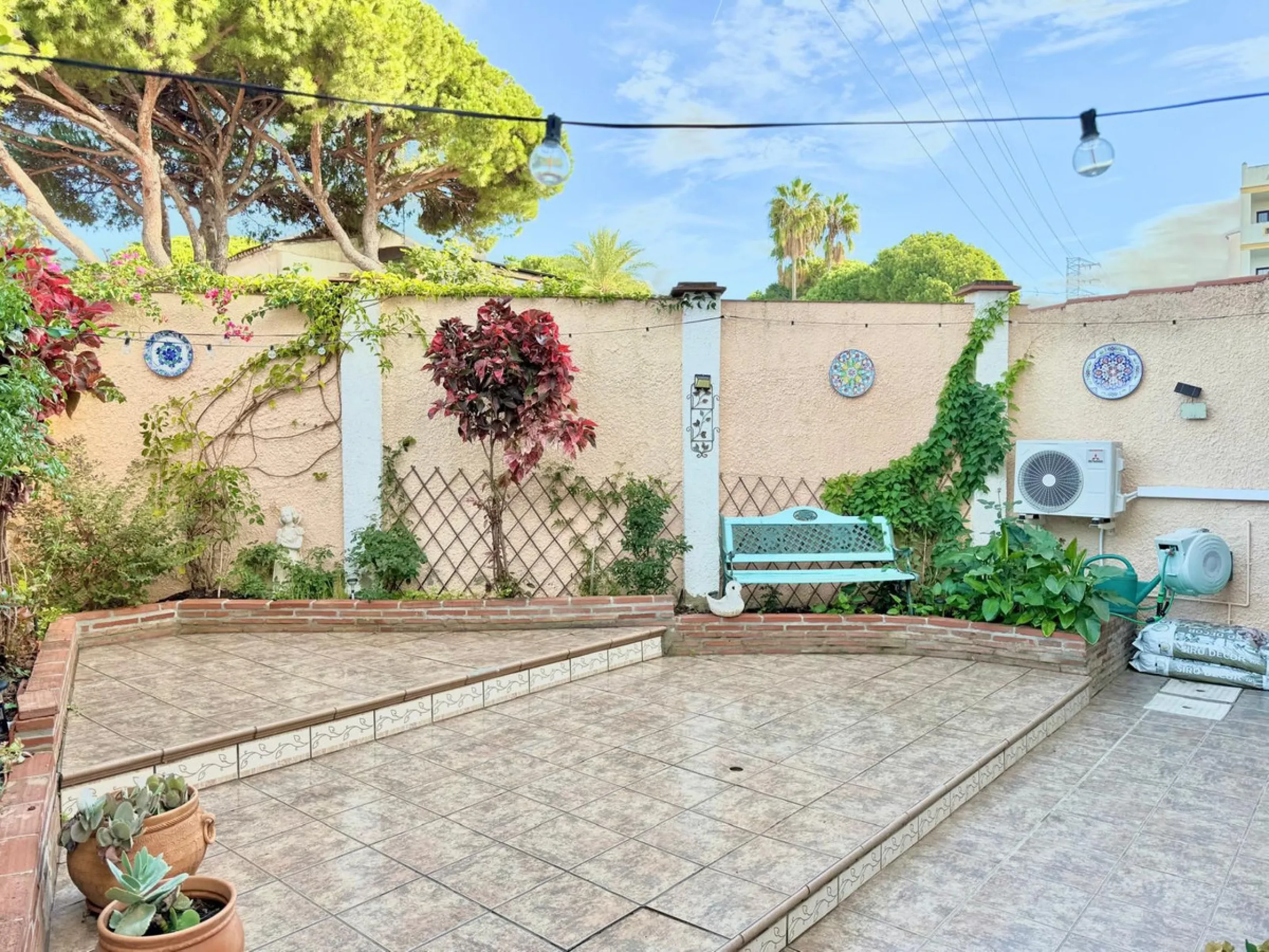 House - Semi-Detached House в продаже в Mijas, Málaga. В доме 2 спален и 2 ванных комнат. Площадь дома 99 м²