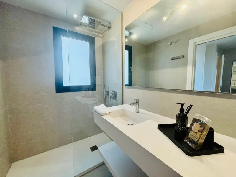 Apartment - Middle Floor Apartment в продаже в Mijas, Málaga. В доме 3 спален и 2 ванных комнат. Площадь дома 100 м²