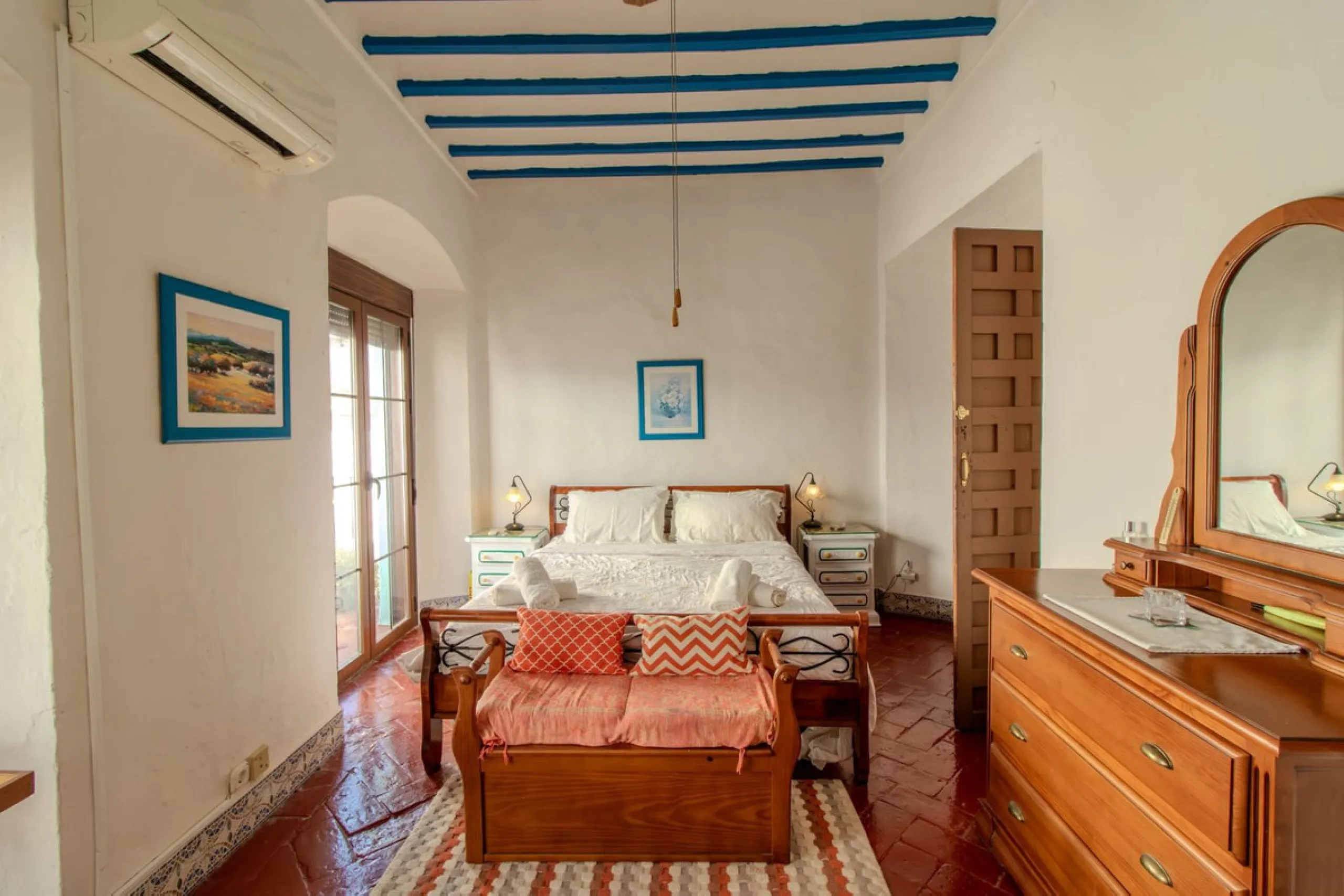 Townhouse in the heart of Alora, with touristic license!