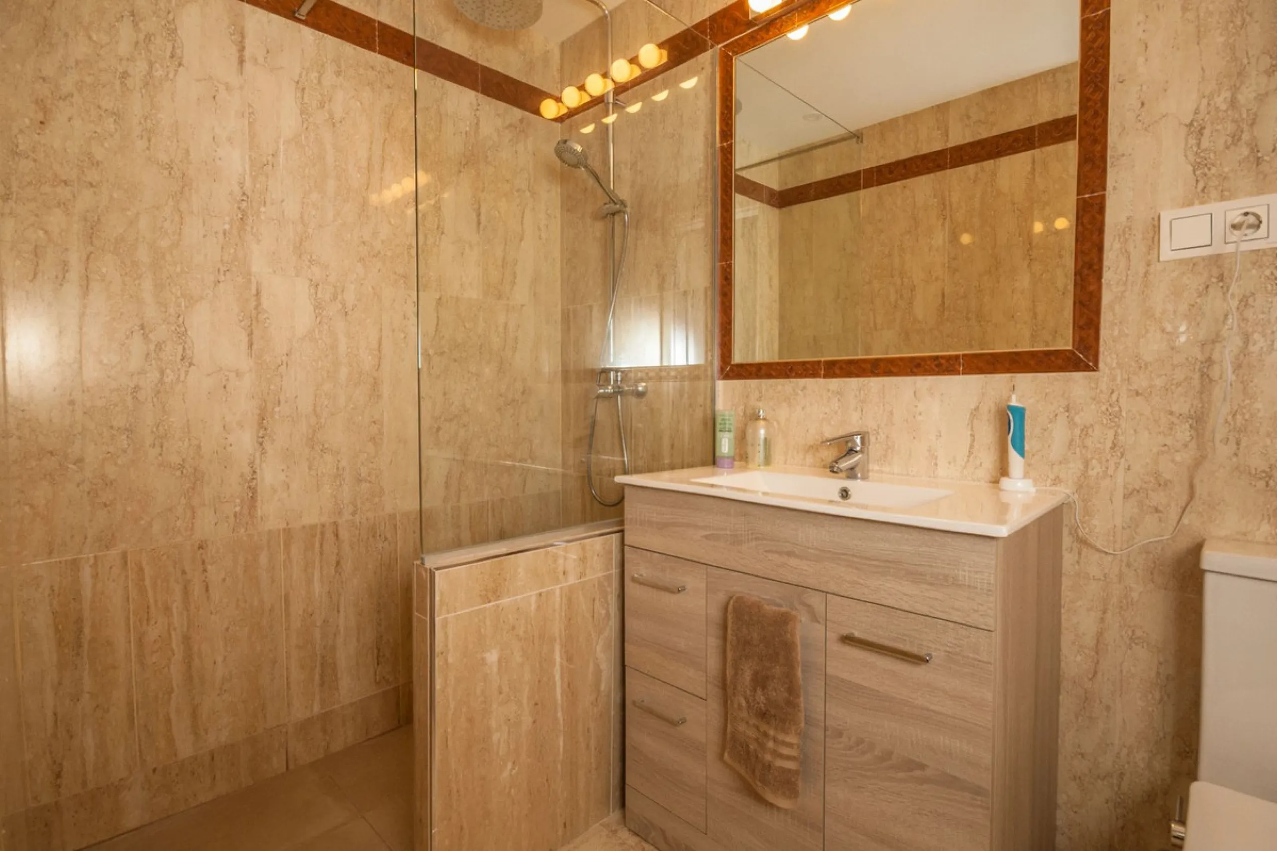 Modern Ground Floor Apartment in Elviria, Costa del Sol.