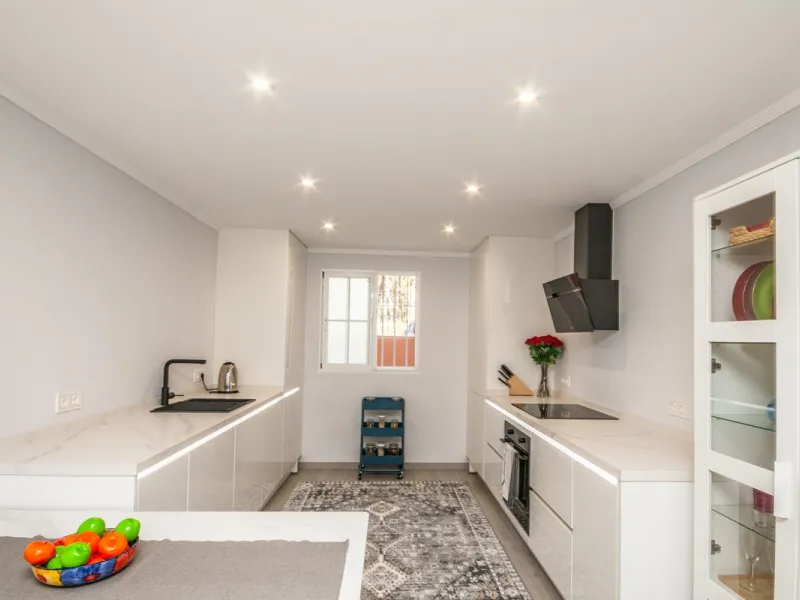 Modern Ground Floor Apartment in Elviria, Costa del Sol.