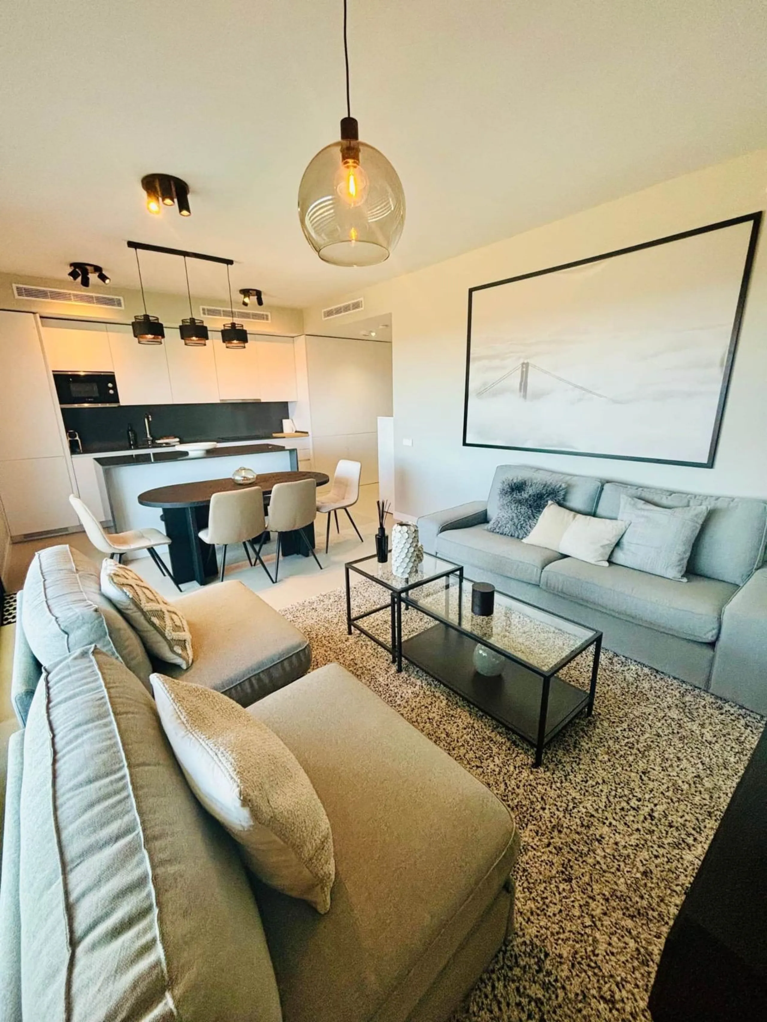 Apartment - Middle Floor Apartment в продаже в Mijas, Málaga. В доме 3 спален и 2 ванных комнат. Площадь дома 100 м²