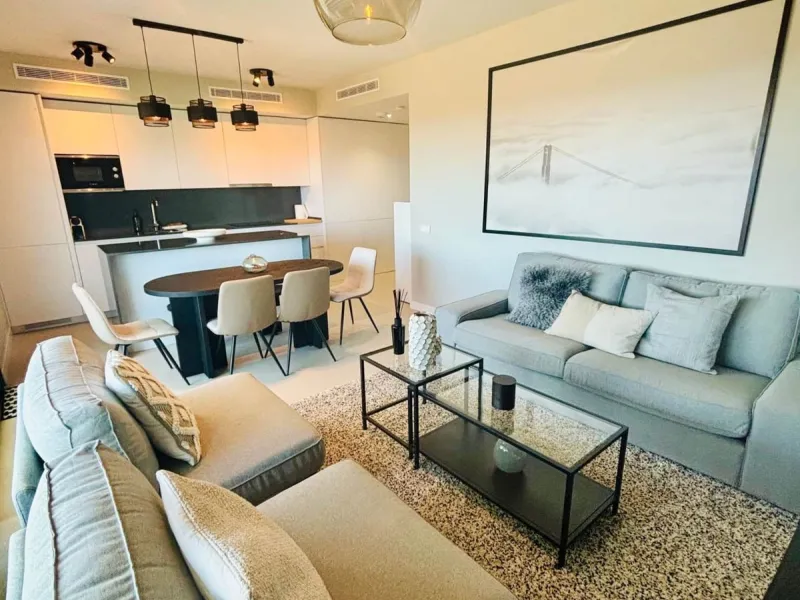 Apartment - Middle Floor Apartment в продаже в Mijas, Málaga. В доме 3 спален и 2 ванных комнат. Площадь дома 100 м²