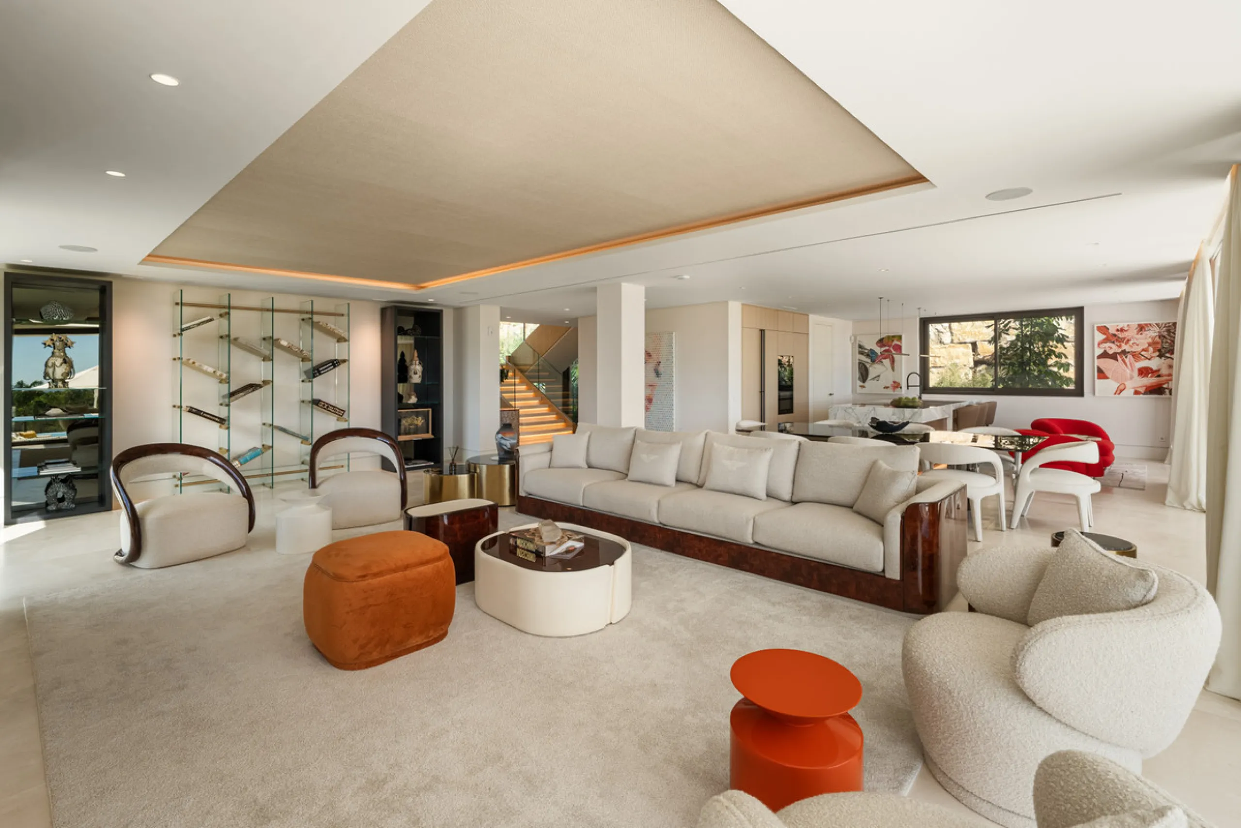 Neue zeitgenössische Villa mit Meerblick im Marbella Hill Club