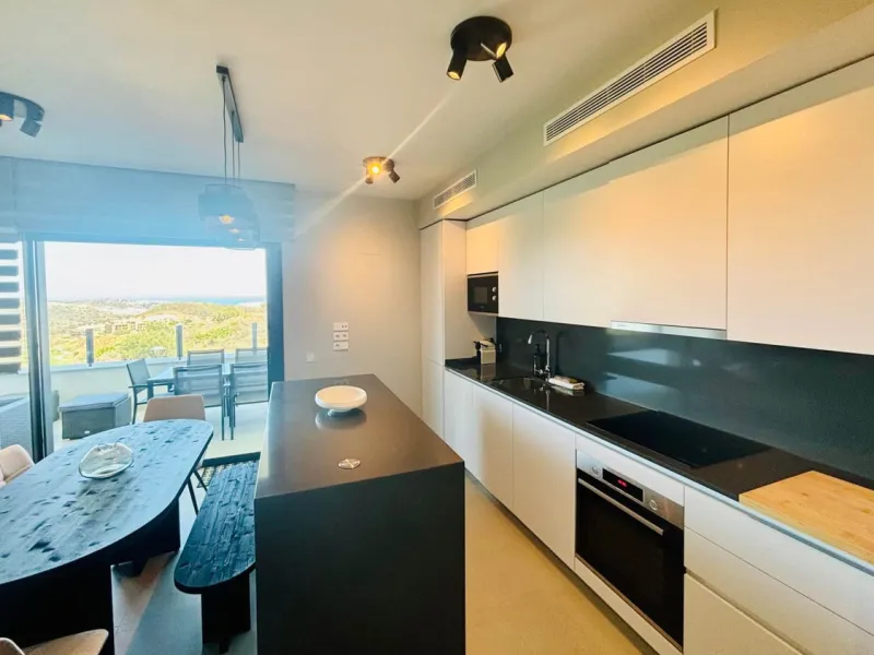 Apartment - Middle Floor Apartment в продаже в Mijas, Málaga. В доме 3 спален и 2 ванных комнат. Площадь дома 100 м²