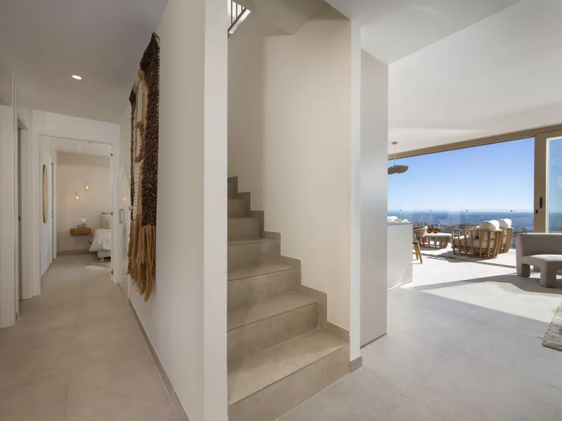 Amazing key ready 2-bedroom penthouse in La Cala de Mijas, boasting spectacular sea views. The upper level features a solarium with an outdoor kitchen and a jacuzzi. This boutique development prioritizes quality, functionality, and design, providing an ex