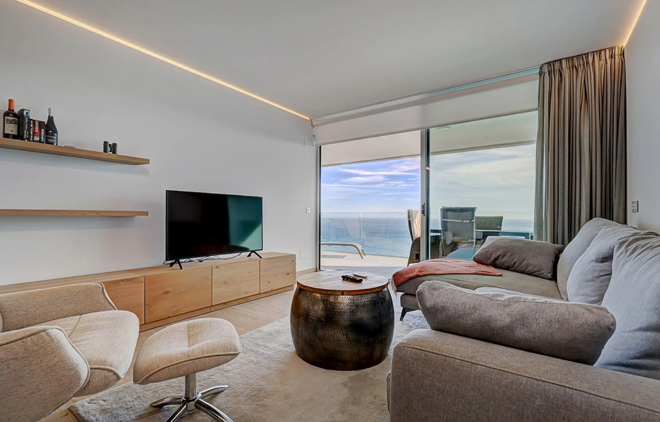 Apartment - Middle Floor Apartment в продаже в Fuengirola, Málaga. В доме 2 спален и 2 ванных комнат. Площадь дома 83 м²