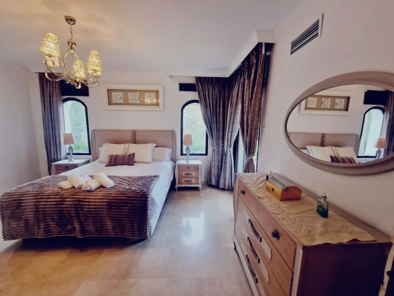Investment Opportunity in El Paraíso, Benahavís