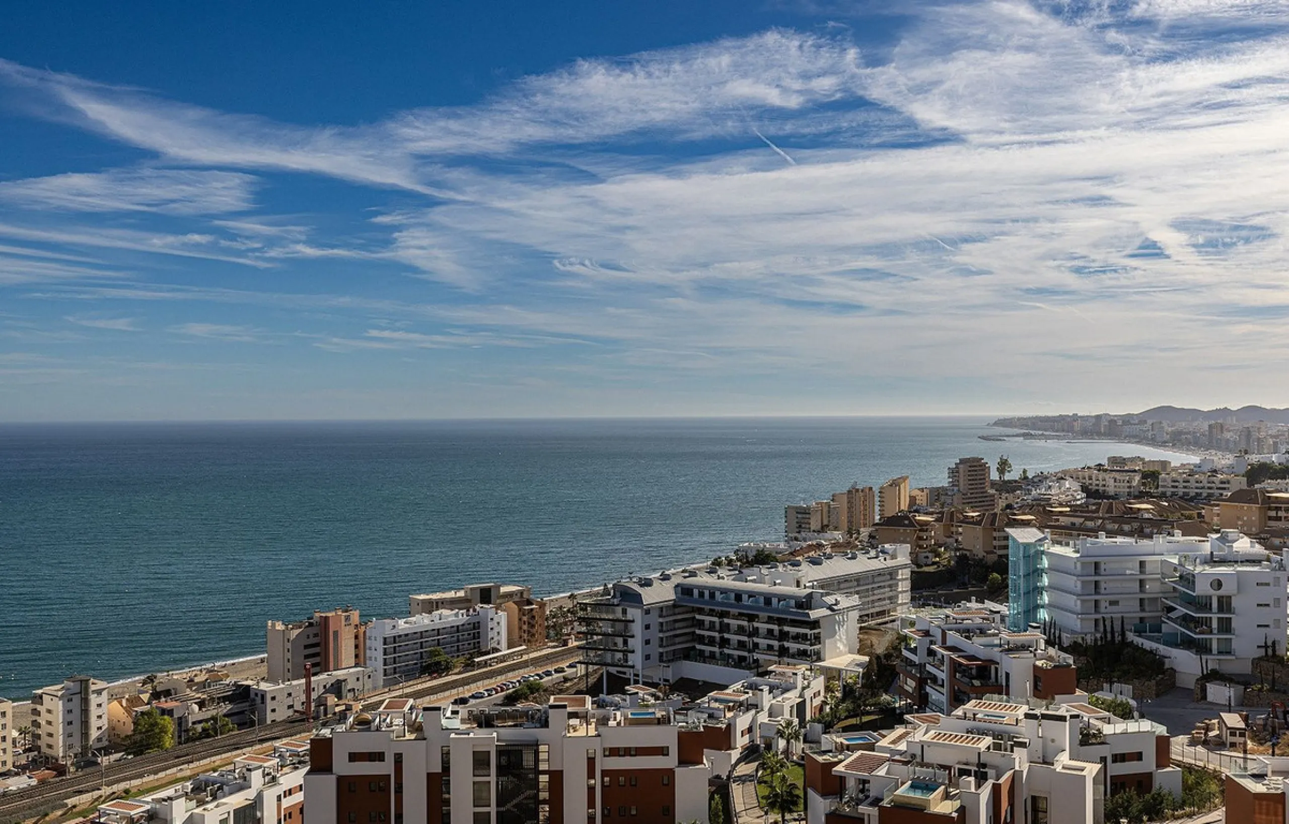 Apartment - Middle Floor Apartment в продаже в Fuengirola, Málaga. В доме 2 спален и 2 ванных комнат. Площадь дома 83 м²