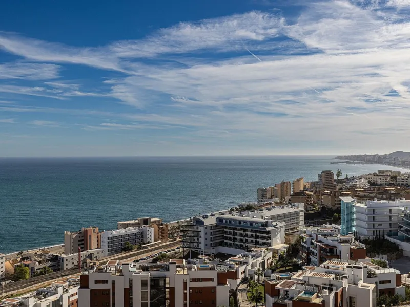 Apartment - Middle Floor Apartment в продаже в Fuengirola, Málaga. В доме 2 спален и 2 ванных комнат. Площадь дома 83 м²