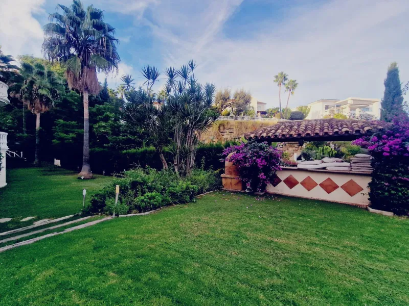 Investment Opportunity in El Paraíso, Benahavís