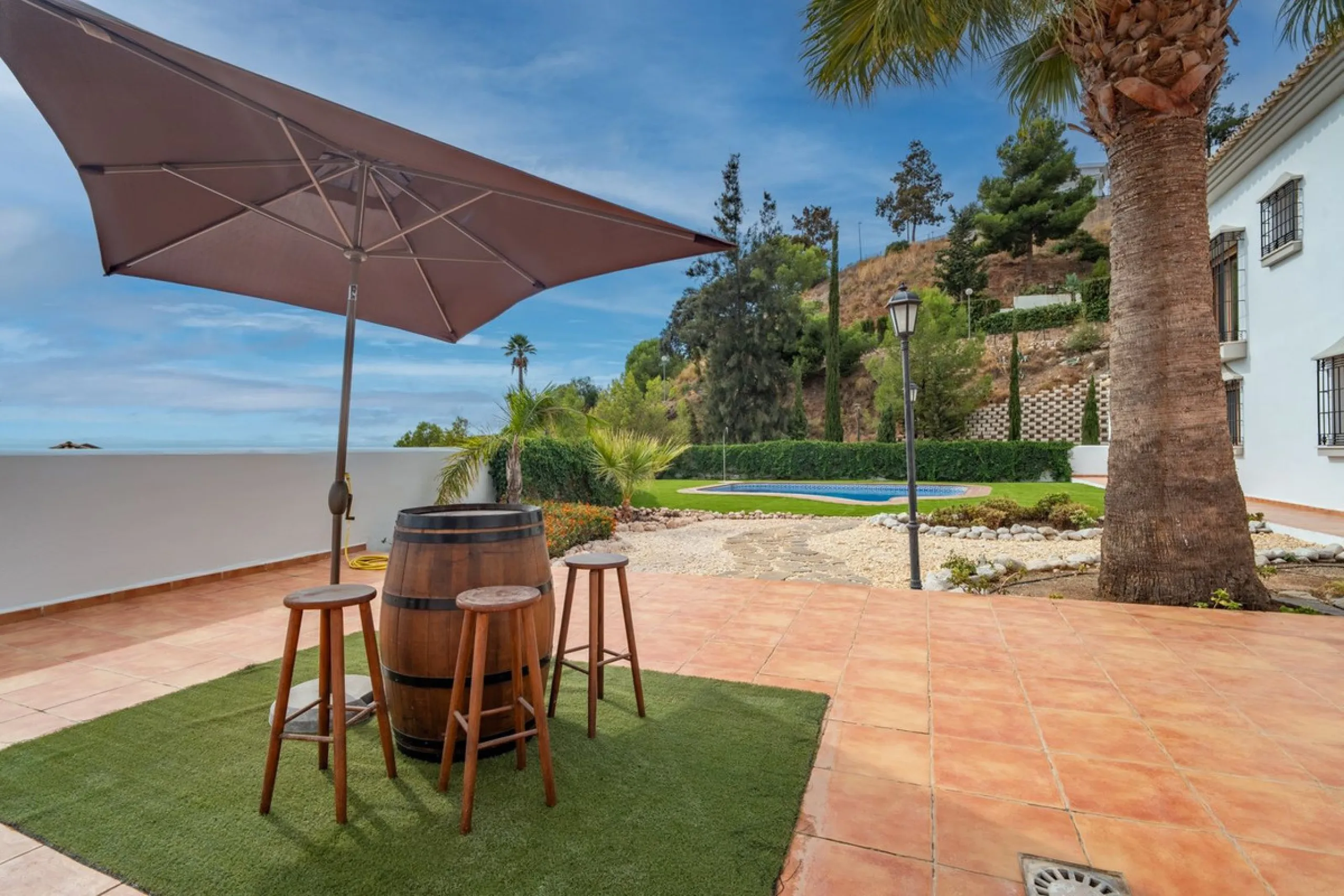 House - Detached Villa в продаже в Málaga, Málaga. В доме 5 спален и 4 ванных комнат. Площадь дома 350 м²