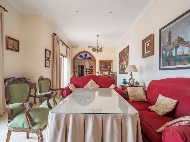 House - Detached Villa в продаже в Málaga, Málaga. В доме 5 спален и 4 ванных комнат. Площадь дома 350 м²