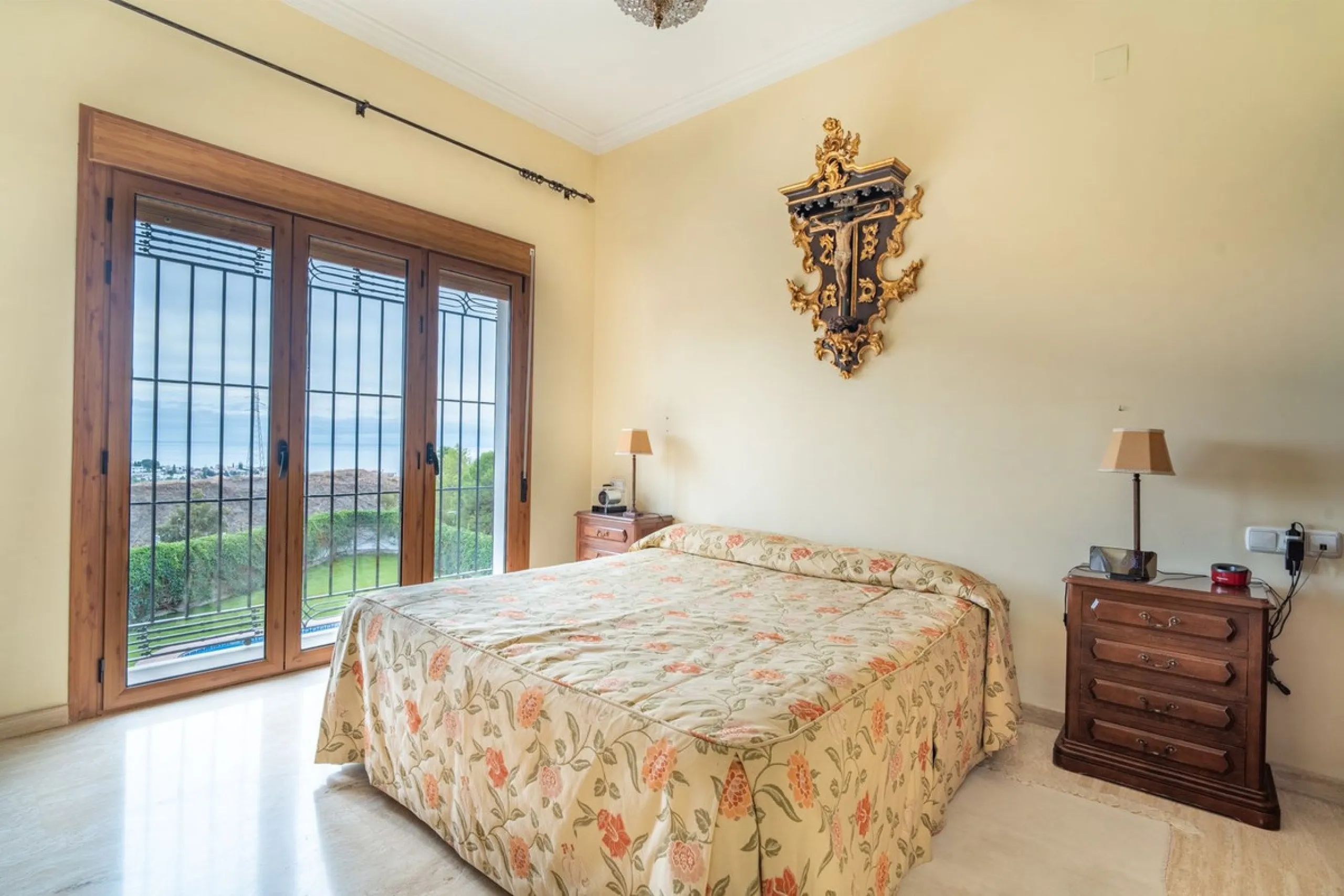 House - Detached Villa в продаже в Málaga, Málaga. В доме 5 спален и 4 ванных комнат. Площадь дома 350 м²