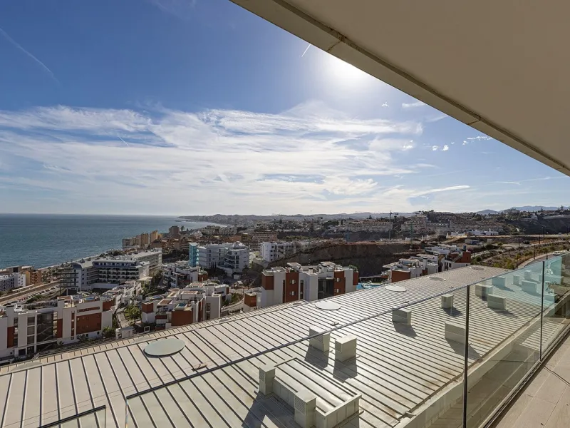 Apartment - Middle Floor Apartment в продаже в Fuengirola, Málaga. В доме 2 спален и 2 ванных комнат. Площадь дома 83 м²