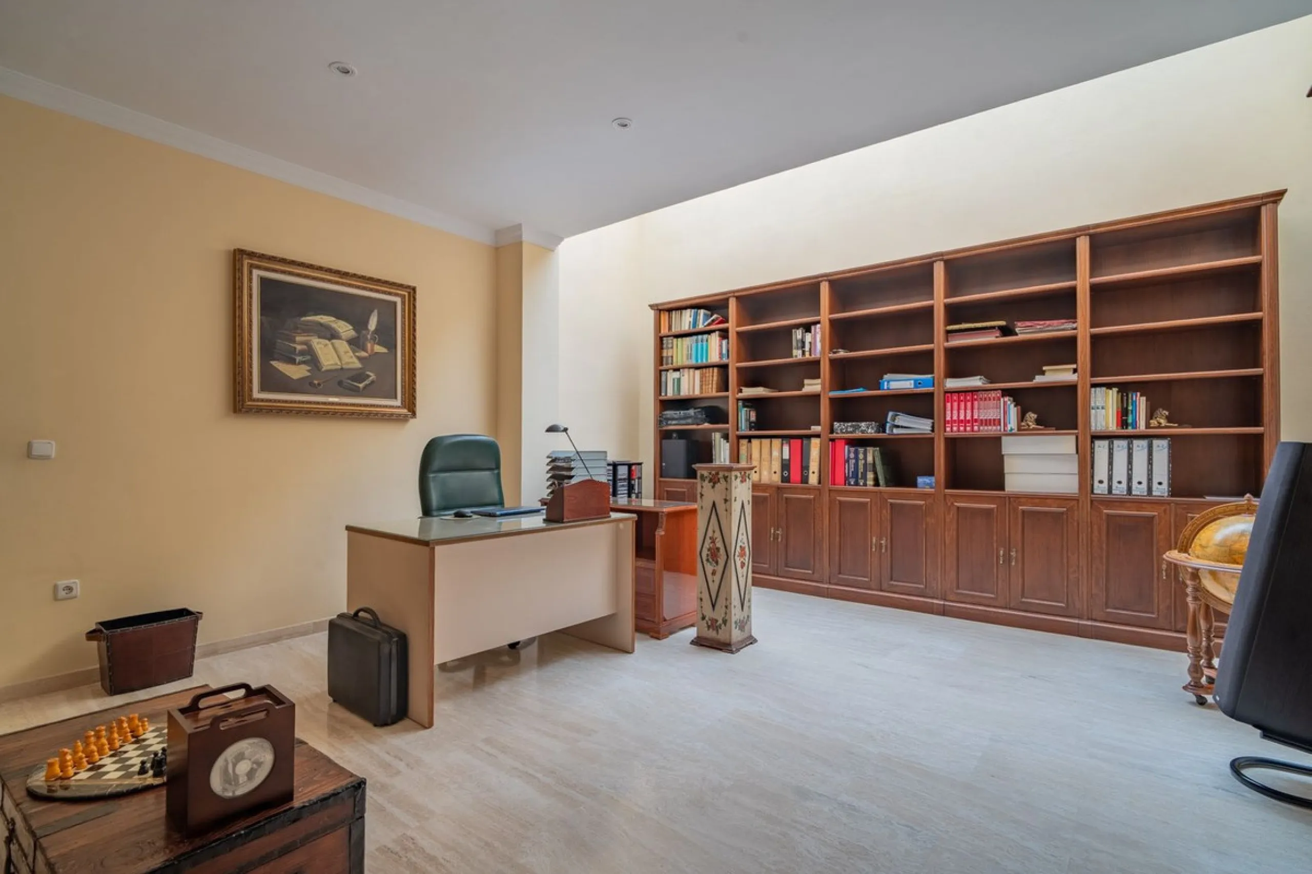 House - Detached Villa в продаже в Málaga, Málaga. В доме 5 спален и 4 ванных комнат. Площадь дома 350 м²