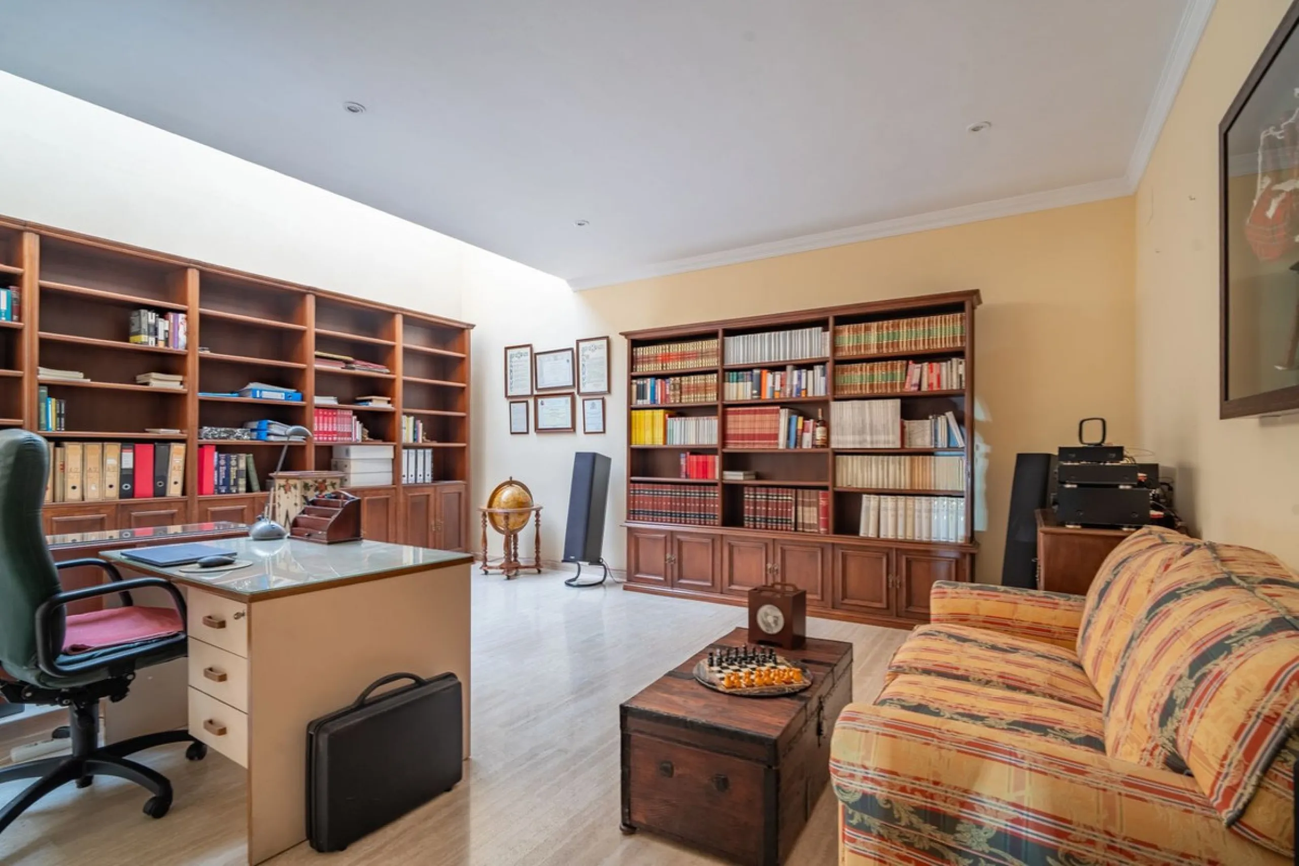 House - Detached Villa в продаже в Málaga, Málaga. В доме 5 спален и 4 ванных комнат. Площадь дома 350 м²