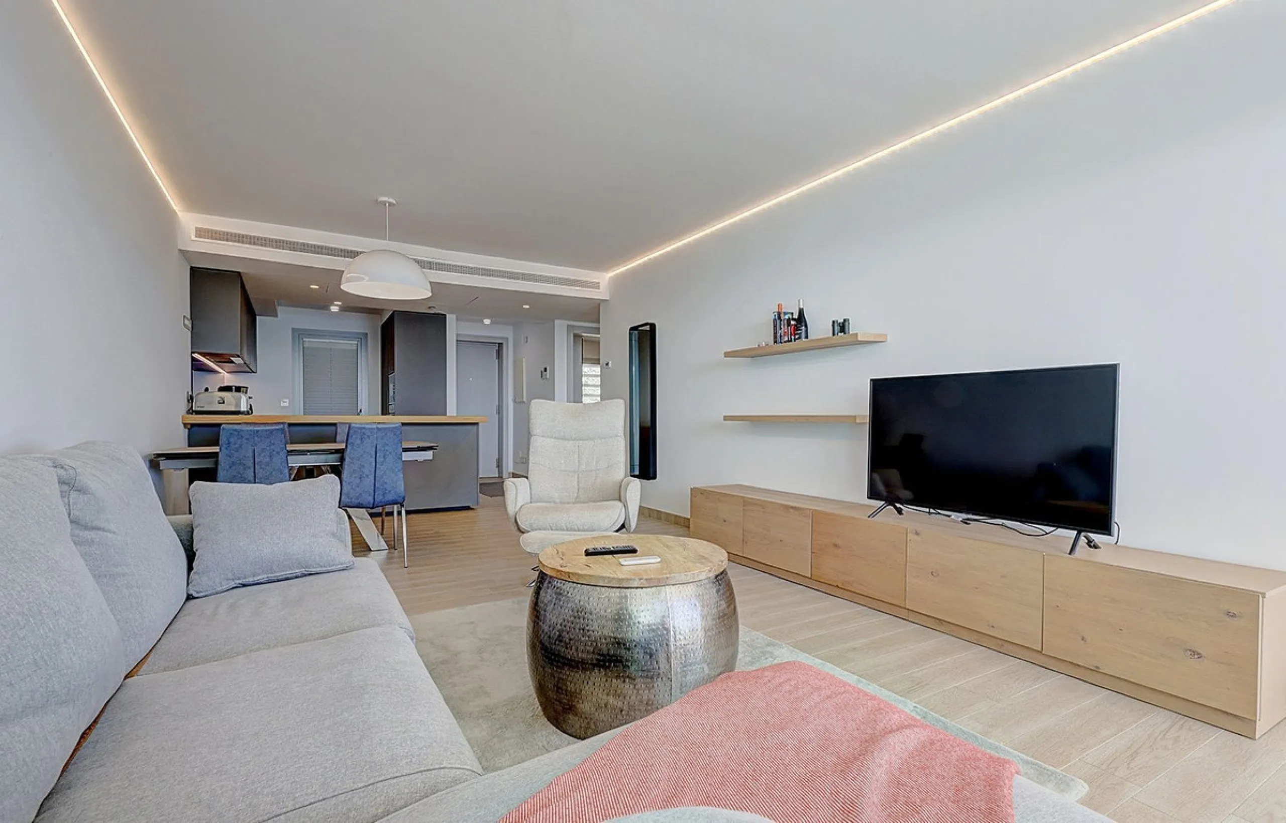 Apartment - Middle Floor Apartment в продаже в Fuengirola, Málaga. В доме 2 спален и 2 ванных комнат. Площадь дома 83 м²