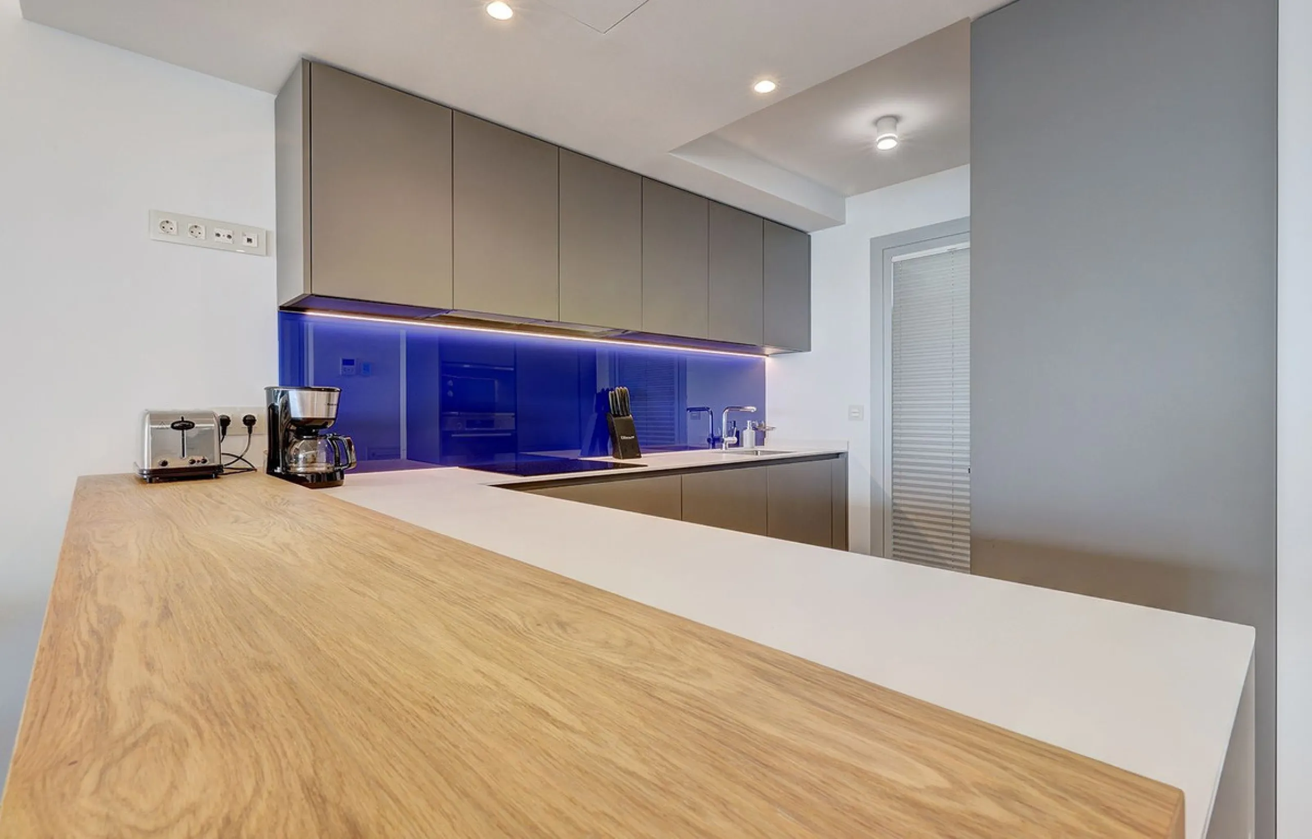 Apartment - Middle Floor Apartment в продаже в Fuengirola, Málaga. В доме 2 спален и 2 ванных комнат. Площадь дома 83 м²
