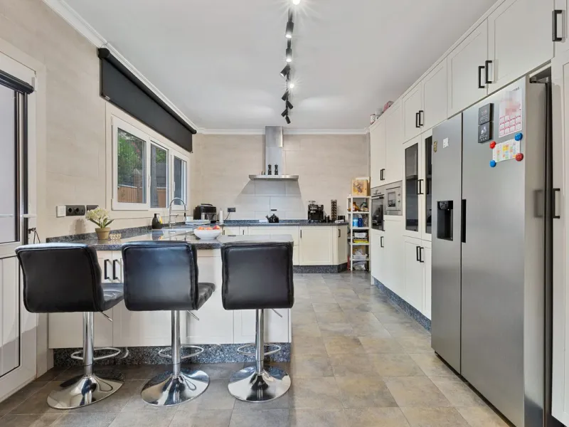 House - Detached Villa в продаже в Benalmadena, Málaga. В доме 6 спален и 5 ванных комнат. Площадь дома 658 м². Площадь участка 1510 м²