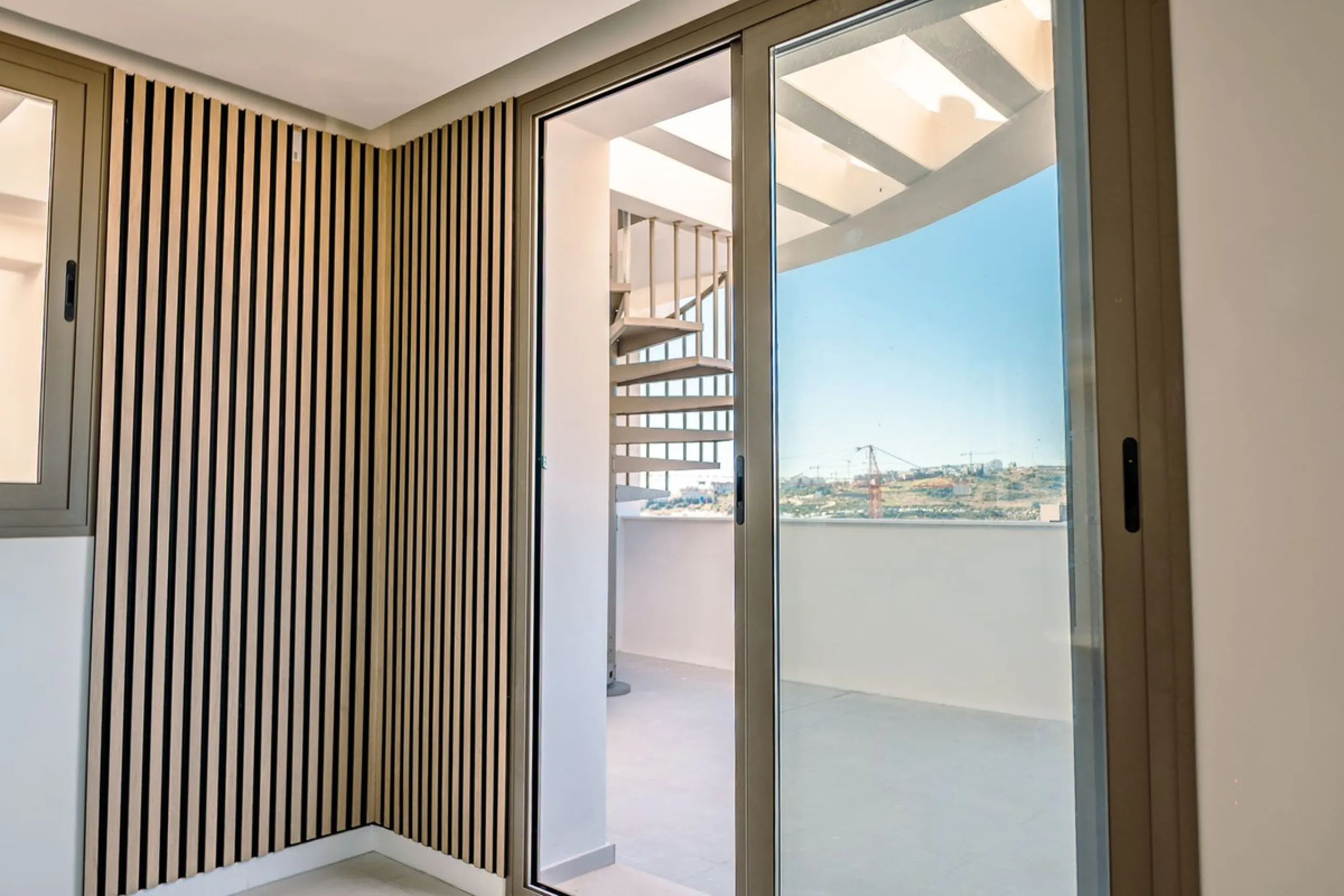 (This is a Resale Unit of a new development)