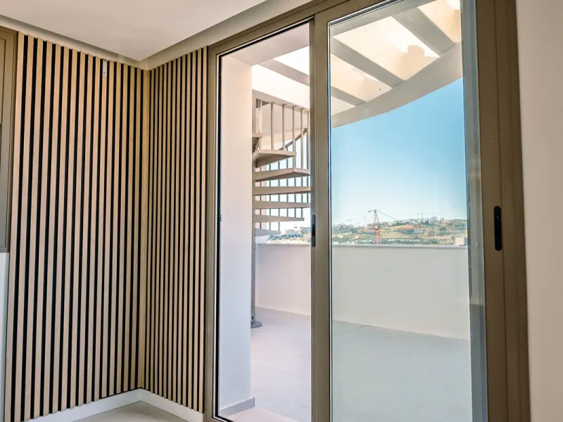 (This is a Resale Unit of a new development)