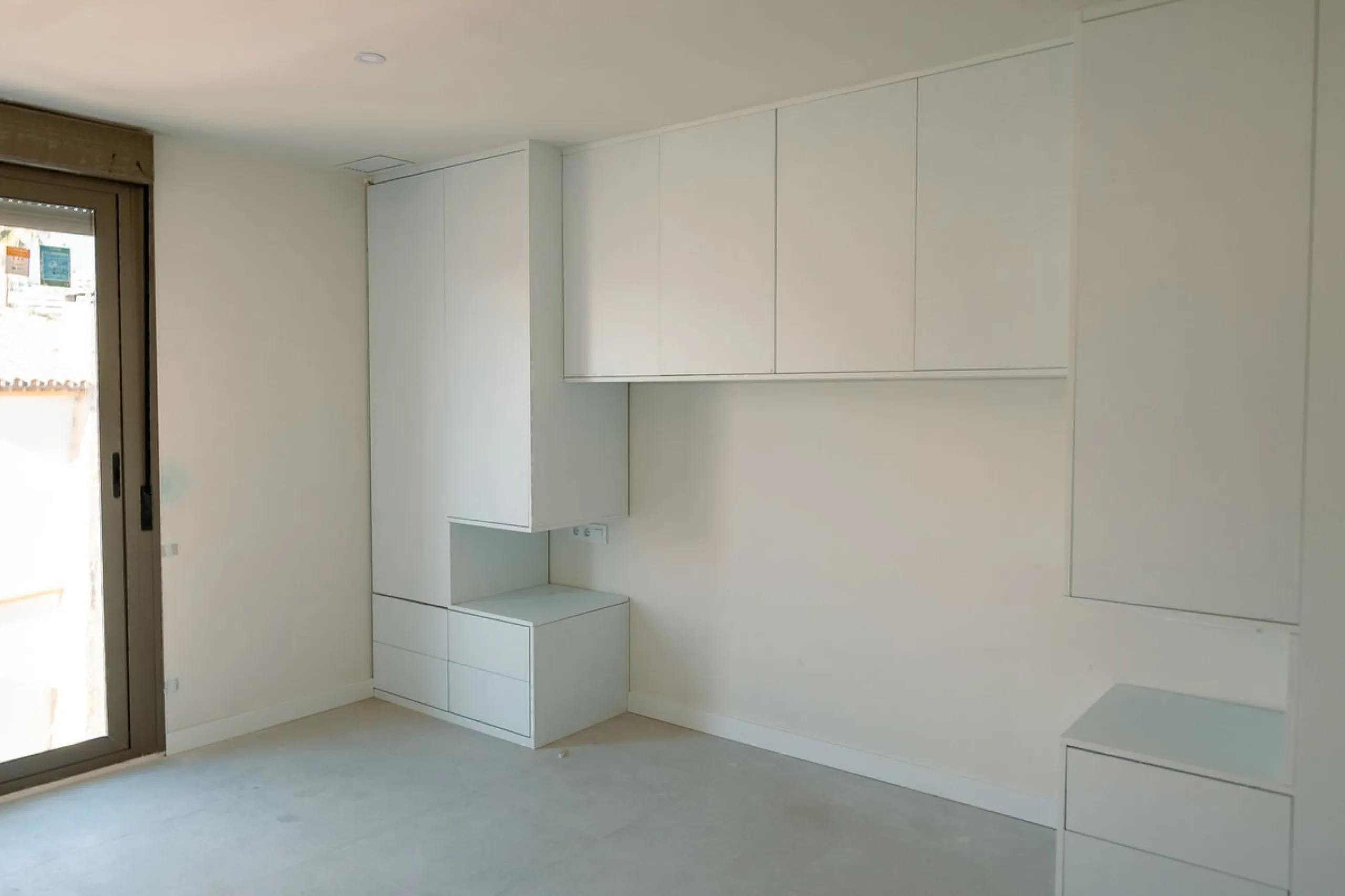 (This is a Resale Unit of a new development)
