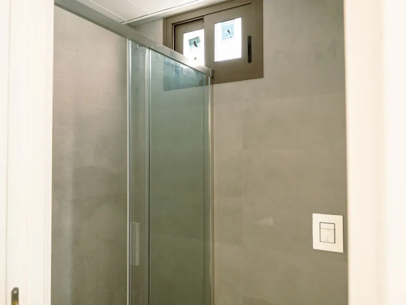 (This is a Resale Unit of a new development)