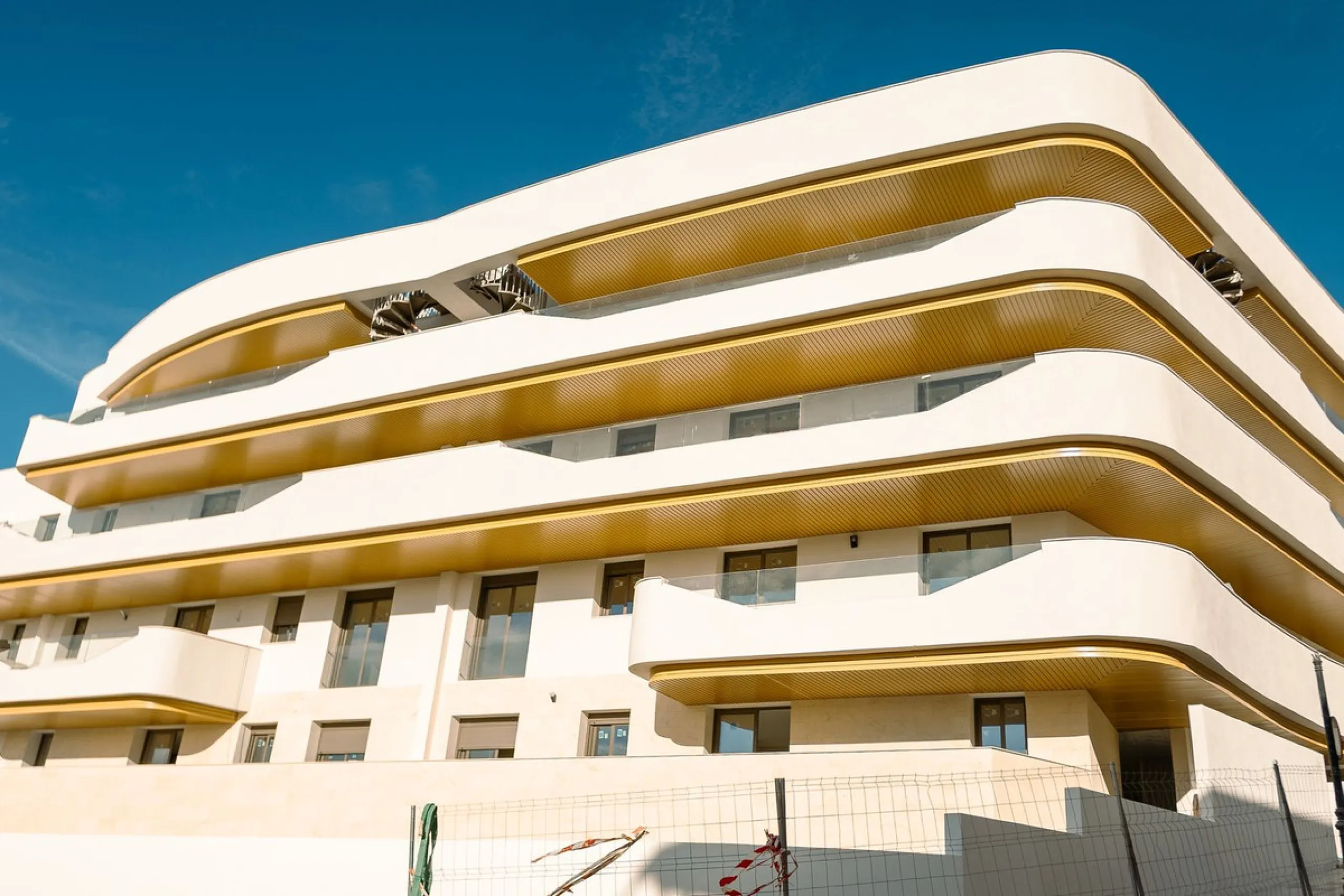 (This is a Resale Unit of a new development)