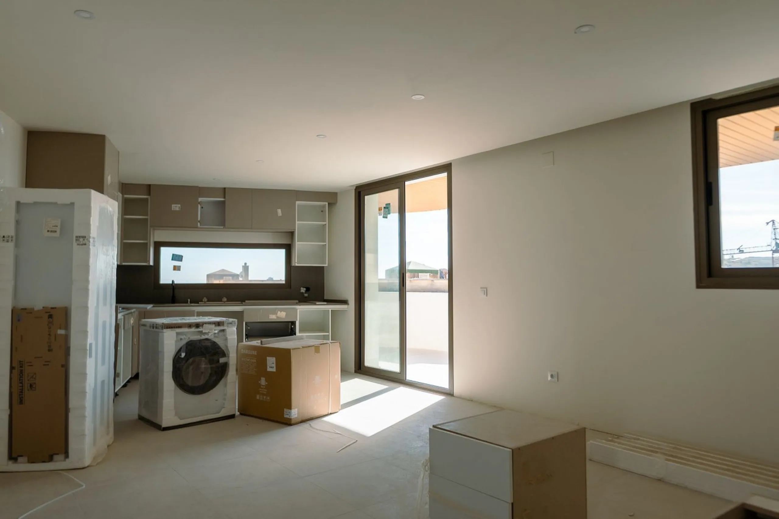 (This is a Resale Unit of a new development)