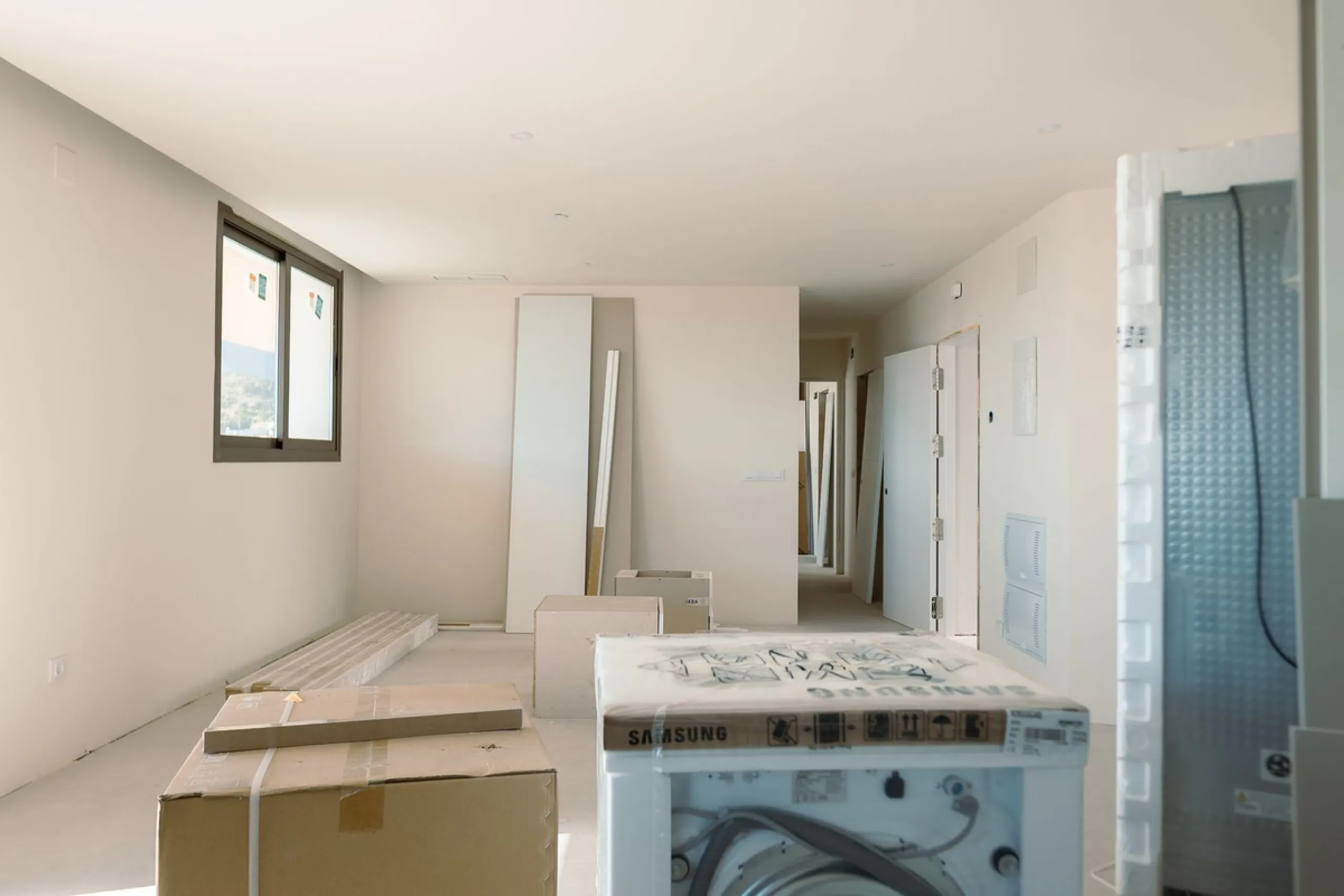 (This is a Resale Unit of a new development)