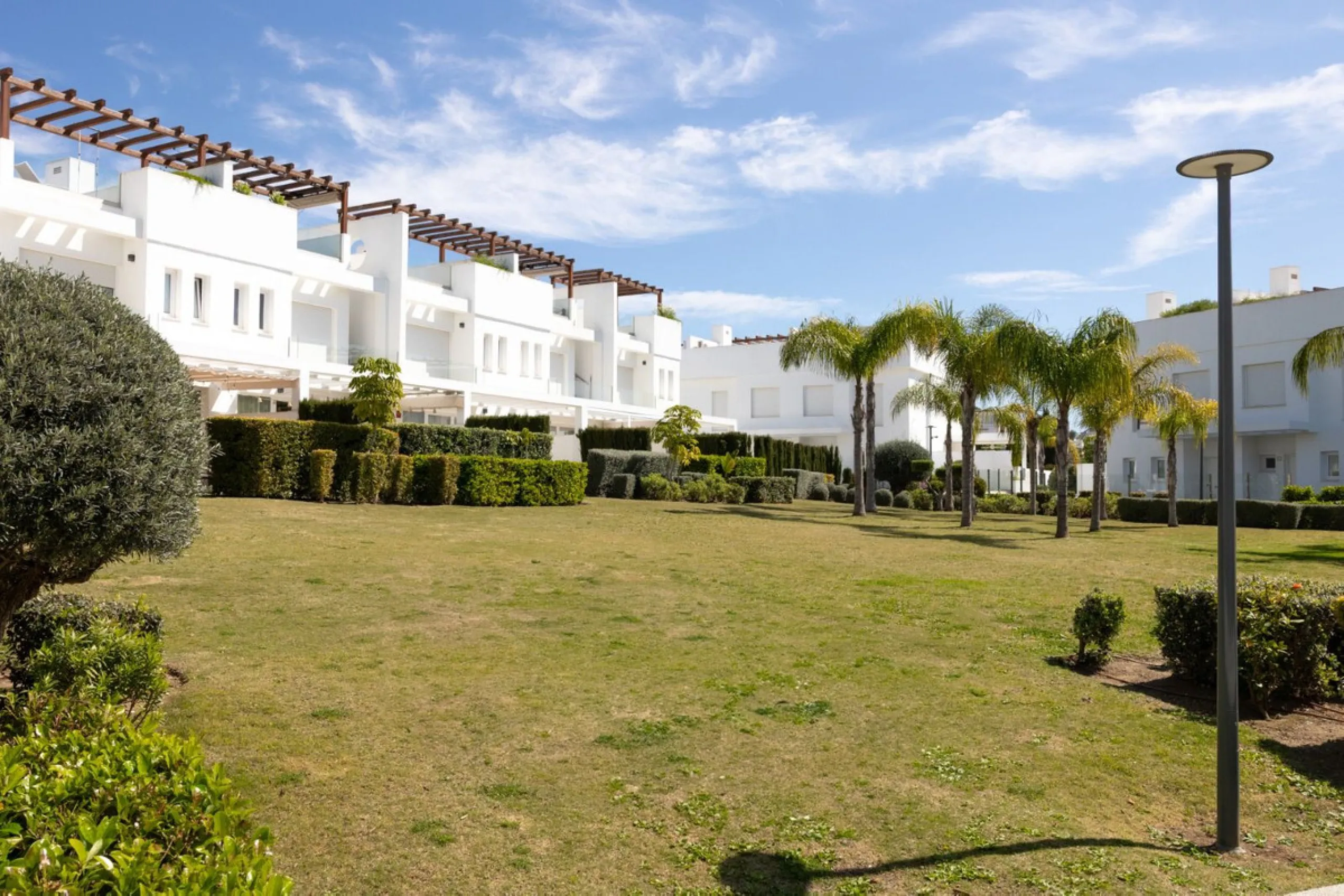 Price reduced by €70,000 - great deal! Location location location!
