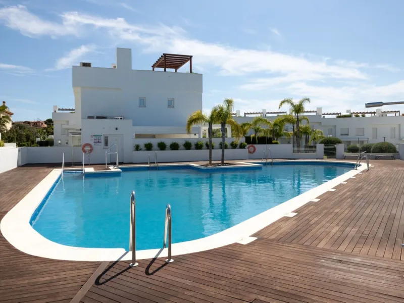 Price reduced by €70,000 - great deal! Location location location!