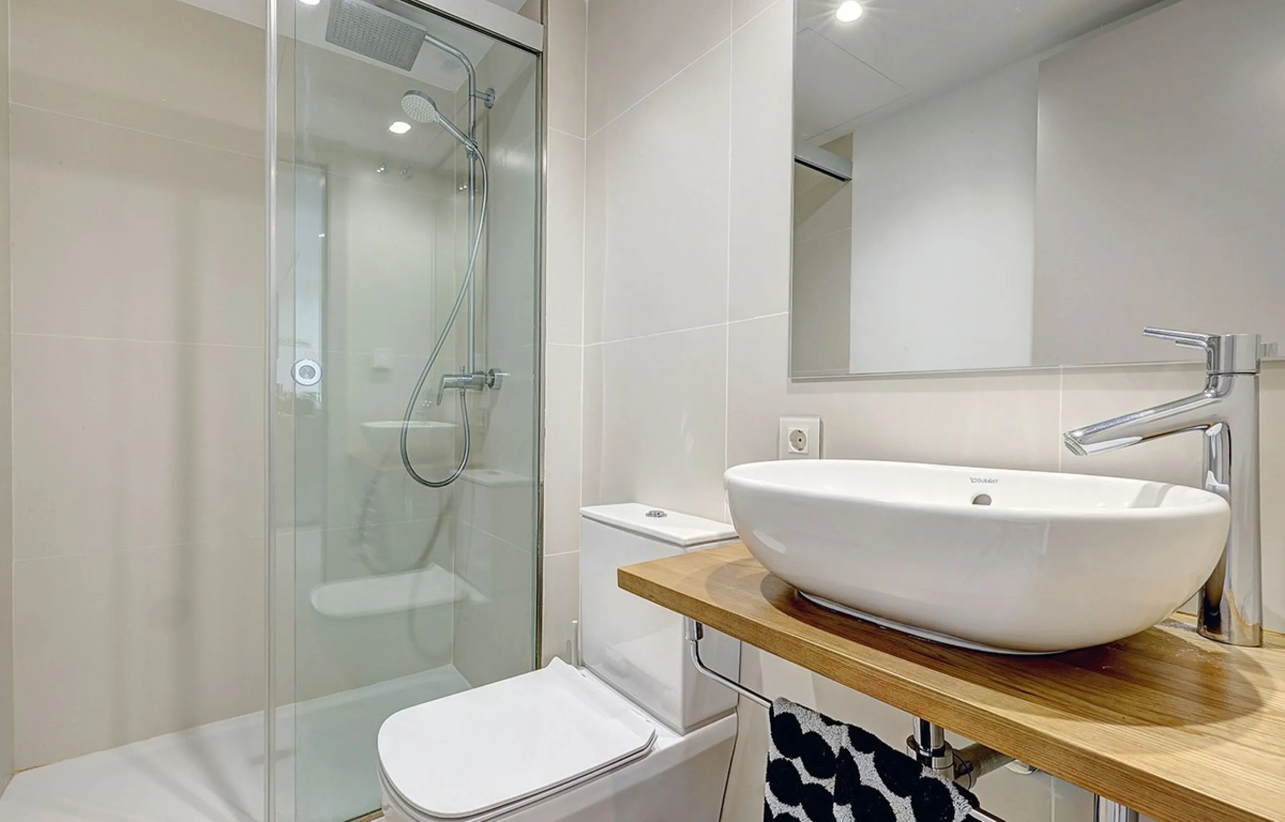 Apartment - Middle Floor Apartment в продаже в Fuengirola, Málaga. В доме 2 спален и 2 ванных комнат. Площадь дома 83 м²