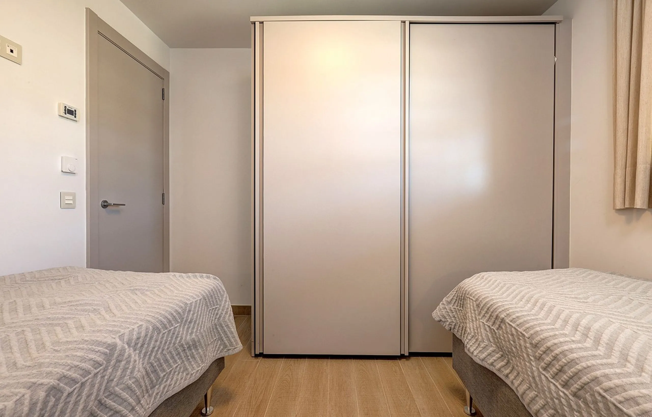 Apartment - Middle Floor Apartment в продаже в Fuengirola, Málaga. В доме 2 спален и 2 ванных комнат. Площадь дома 83 м²