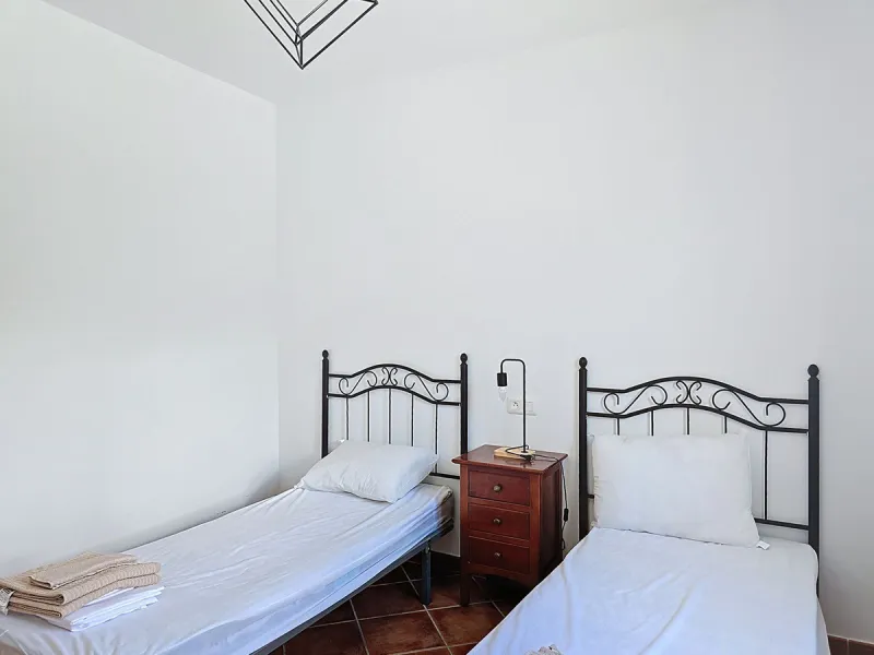 Country Villa with Pool, Garden & Breathtaking Mountain Views – Near Árchez, Málaga