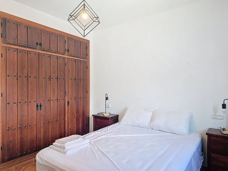 Country Villa with Pool, Garden & Breathtaking Mountain Views – Near Árchez, Málaga